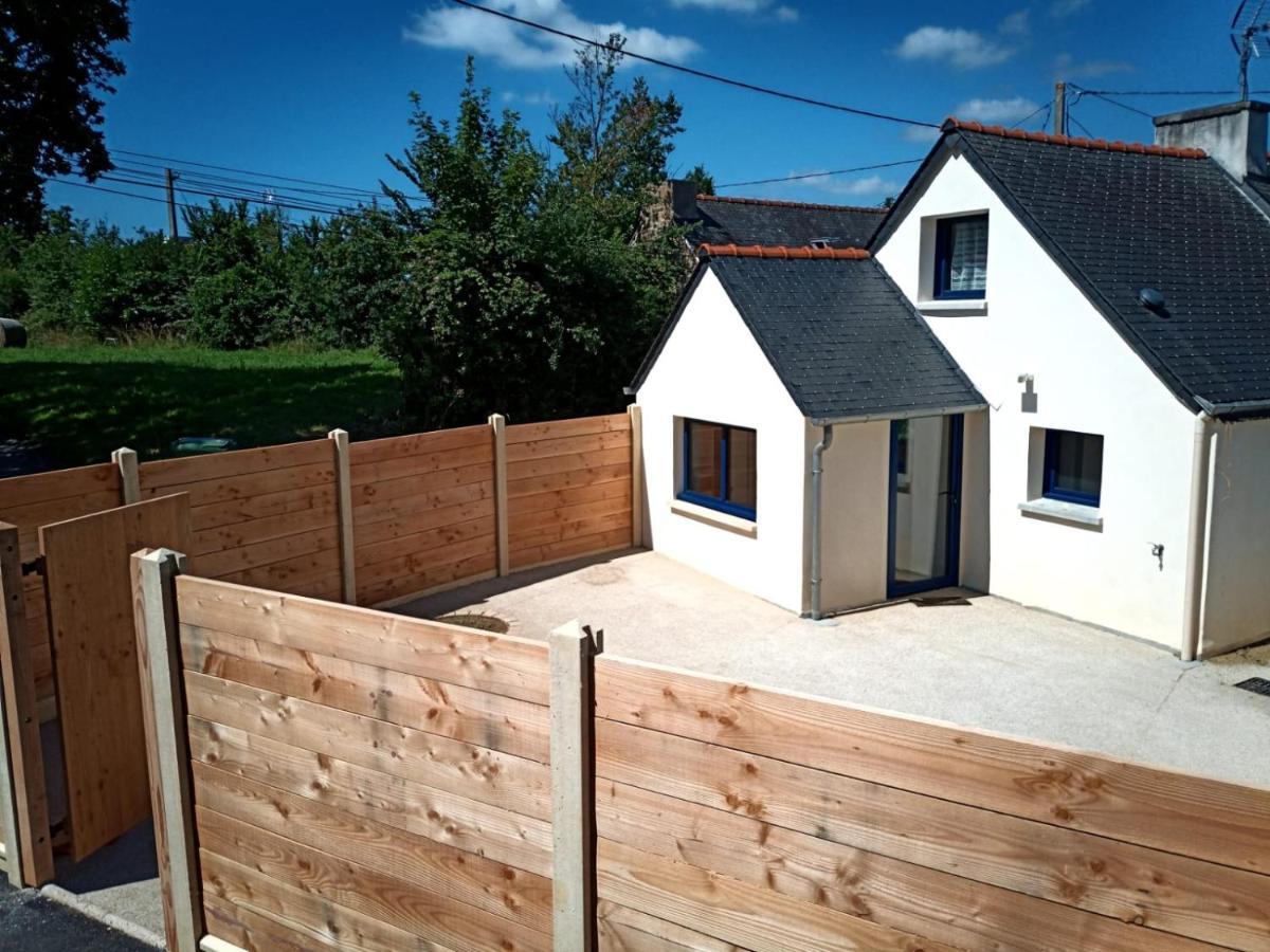 Charmante Petite Maison Rostiviec Bord De Mer Loperhet Exteriér fotografie